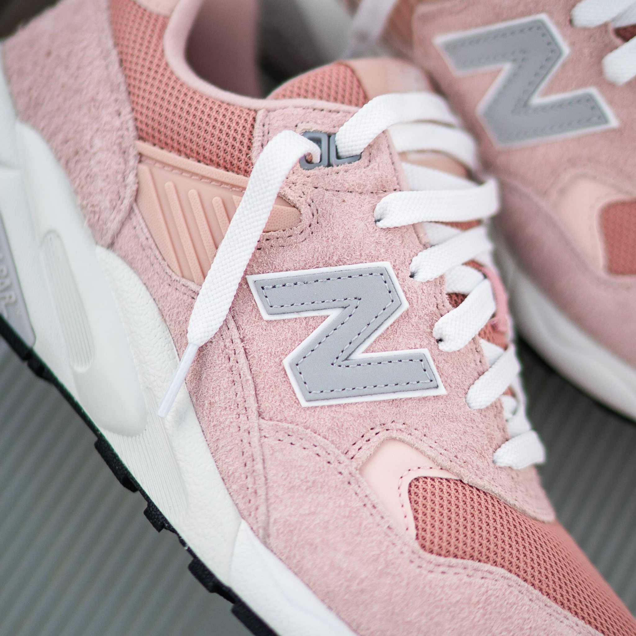 Mens New Balance 580 (Pink/White) - MT580NV2 - New Balance