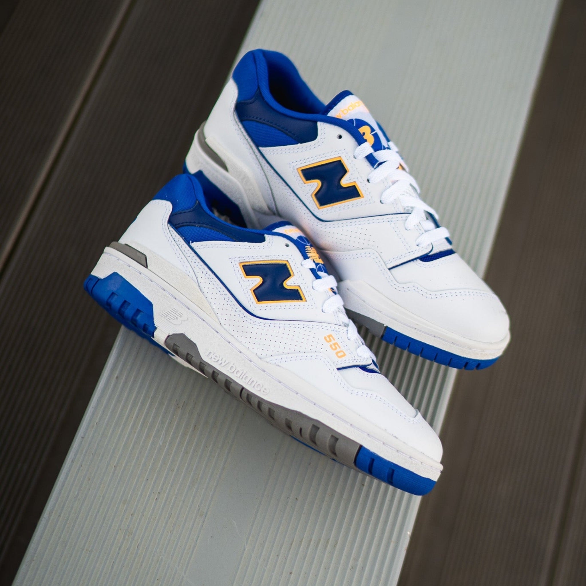 Mens New Balance 550 (White/Royal) - BB550WTN - New Balance