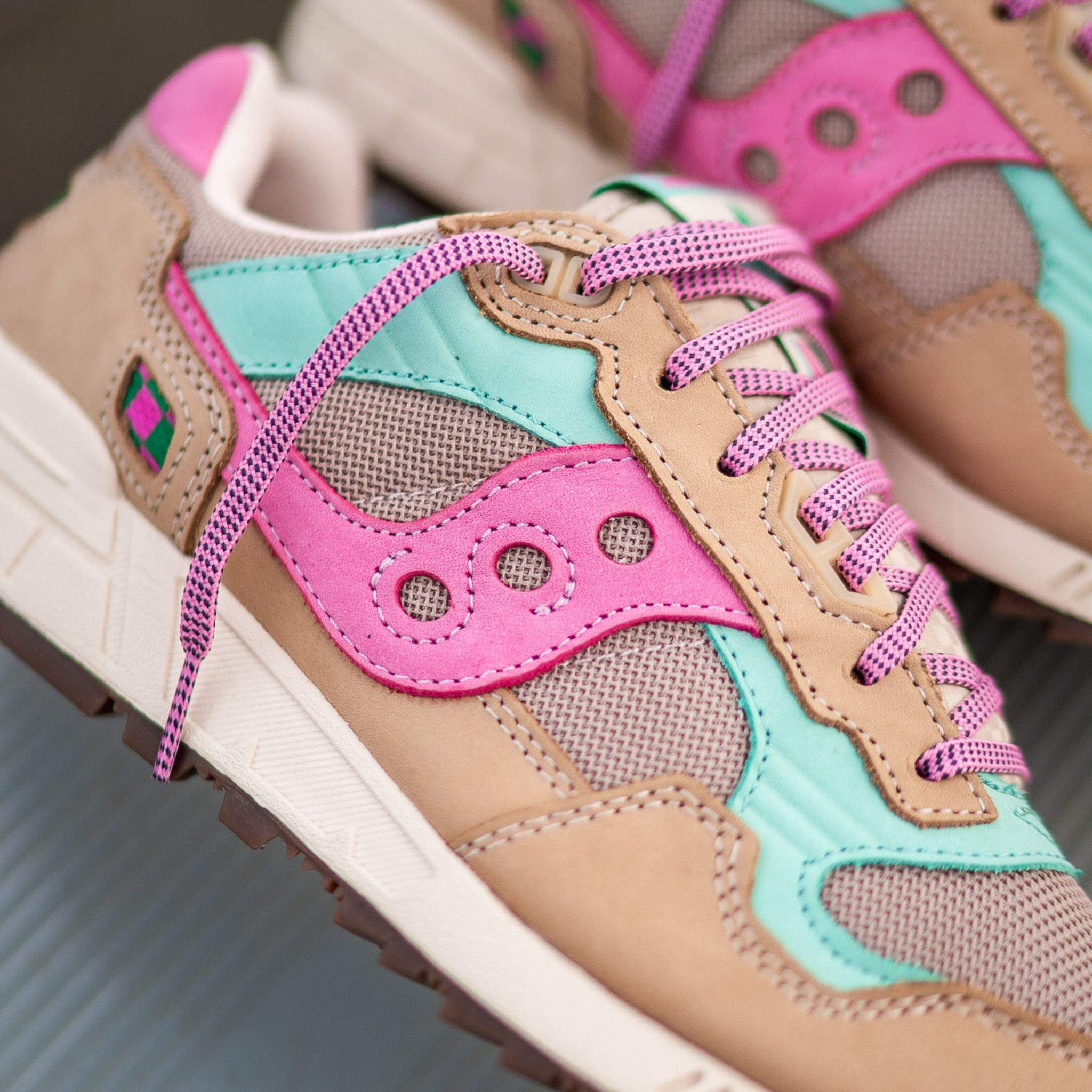 Saucony Shadow 5000 Earth Citizen (Gray/Pink) - Saucony